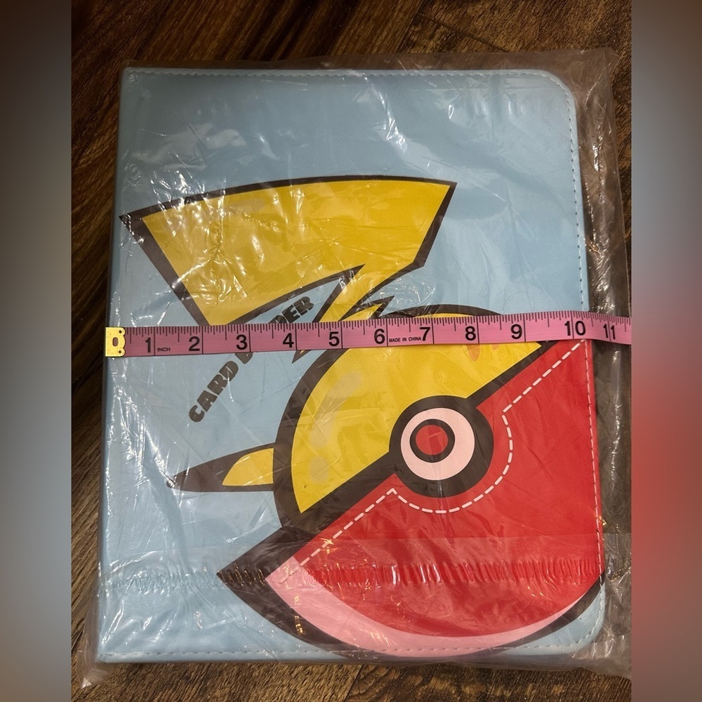 Card Binder with Pikachu Design - Picture 4 of 5